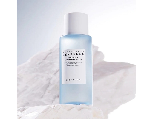 Toner Dưỡng Ẩm Hyalu-Cica Blue Madagascar Centella Hyalu-Cica Brightening Toner 210ml Skin1004 ảnh 2