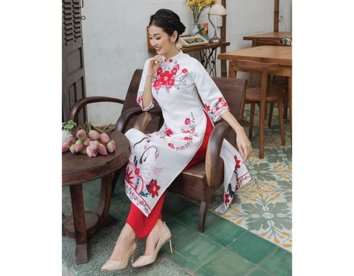 Áo Dài Gấm Trắng AD14-TD F2 Fashion & Freedom ảnh 3