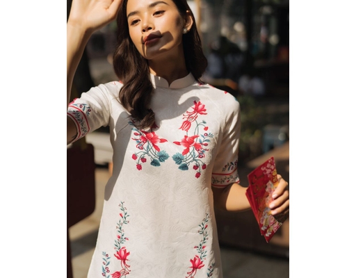 Áo Dài Gấm Trắng AD14-TLK F2 Fashion & Freedom ảnh 2