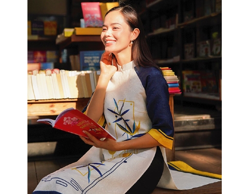 Áo Dài Gấm Trắng AD14-TLT F2 Fashion & Freedom ảnh 1