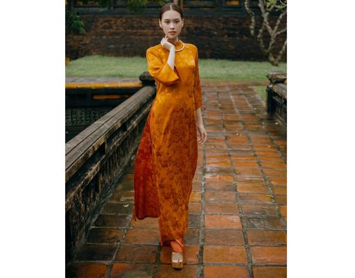 Áo Dài Gấm Đỏ AD44-VN F2 Fashion & Freedom