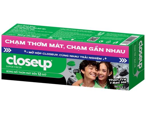Bộ Đôi Kem Đánh Răng Than Tre & Bạc Hà 180gx2 Closeup
